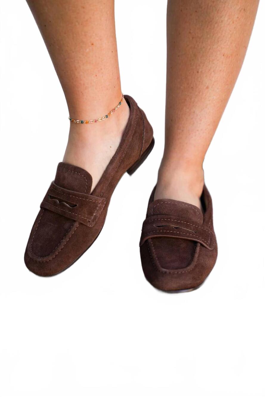 NEW MIA women's bahar loafer in chocolate